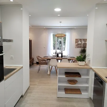 Beachfront Suncana *