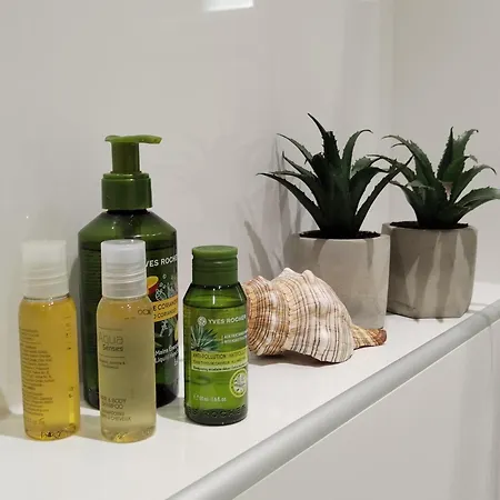 Beachfront Suncana Appartement