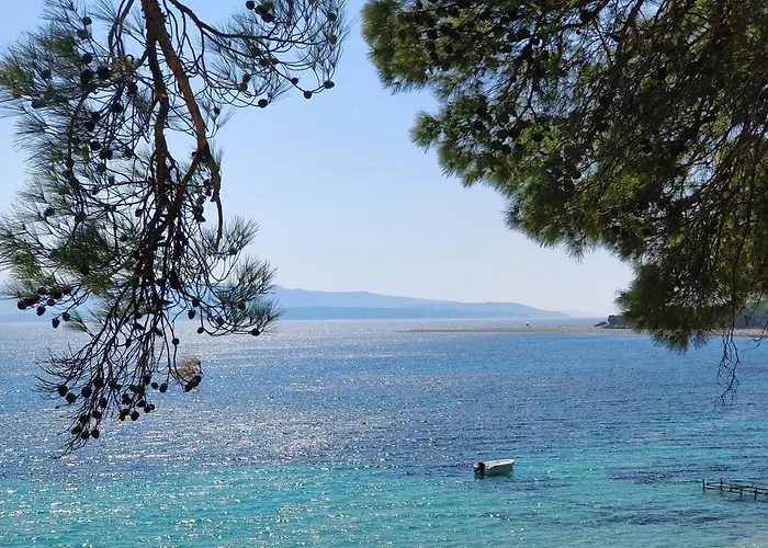 Beachfront Suncana Appartement Bol