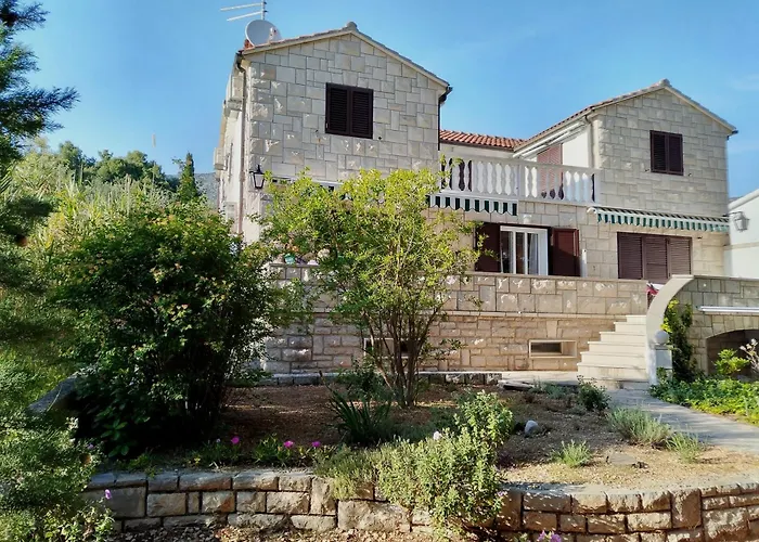 Beachfront Suncana Apartman