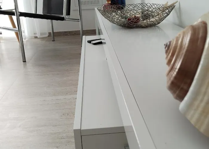 Beachfront Suncana Apartman *