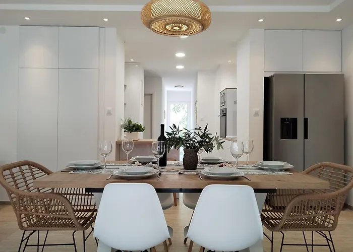 Beachfront Suncana Apartman Bol