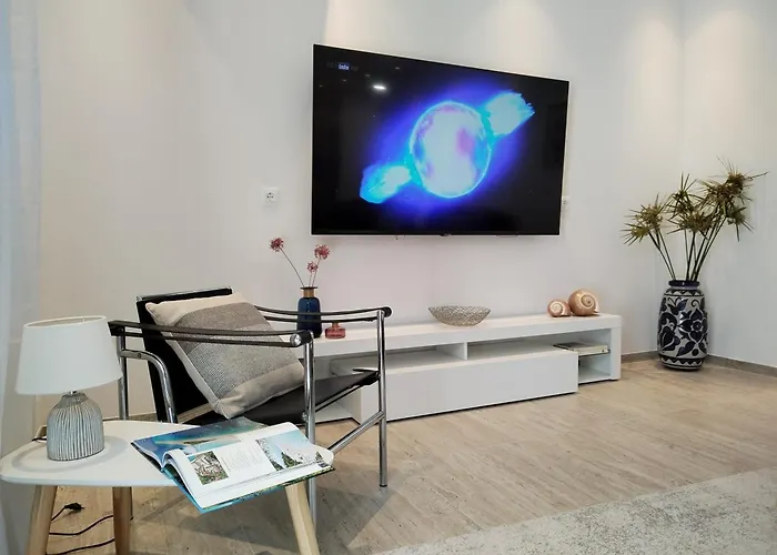 Beachfront Suncana *